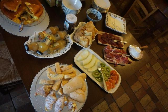 Palazzo De Fabritiis Bed & Breakfast Rosciano  Bagian luar foto