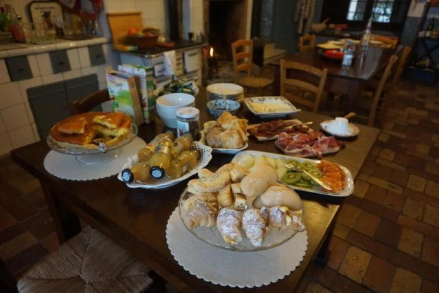 Palazzo De Fabritiis Bed & Breakfast Rosciano  Bagian luar foto