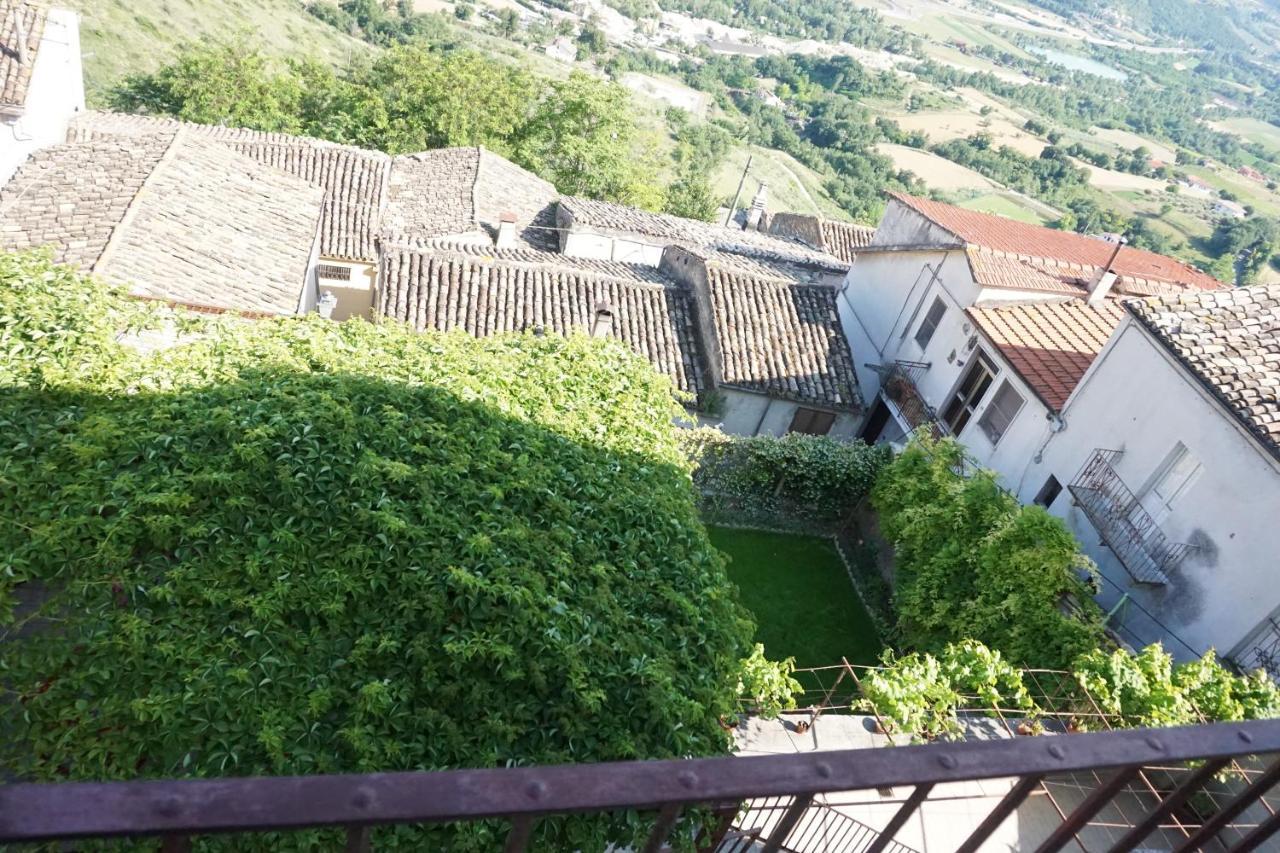 Palazzo De Fabritiis Bed & Breakfast Rosciano  Bagian luar foto