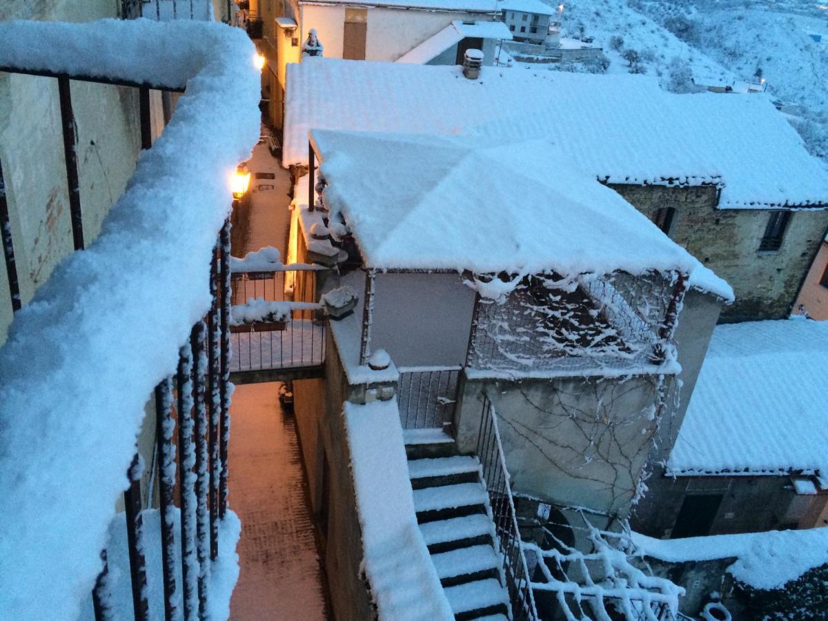 Palazzo De Fabritiis Bed & Breakfast Rosciano  Bagian luar foto