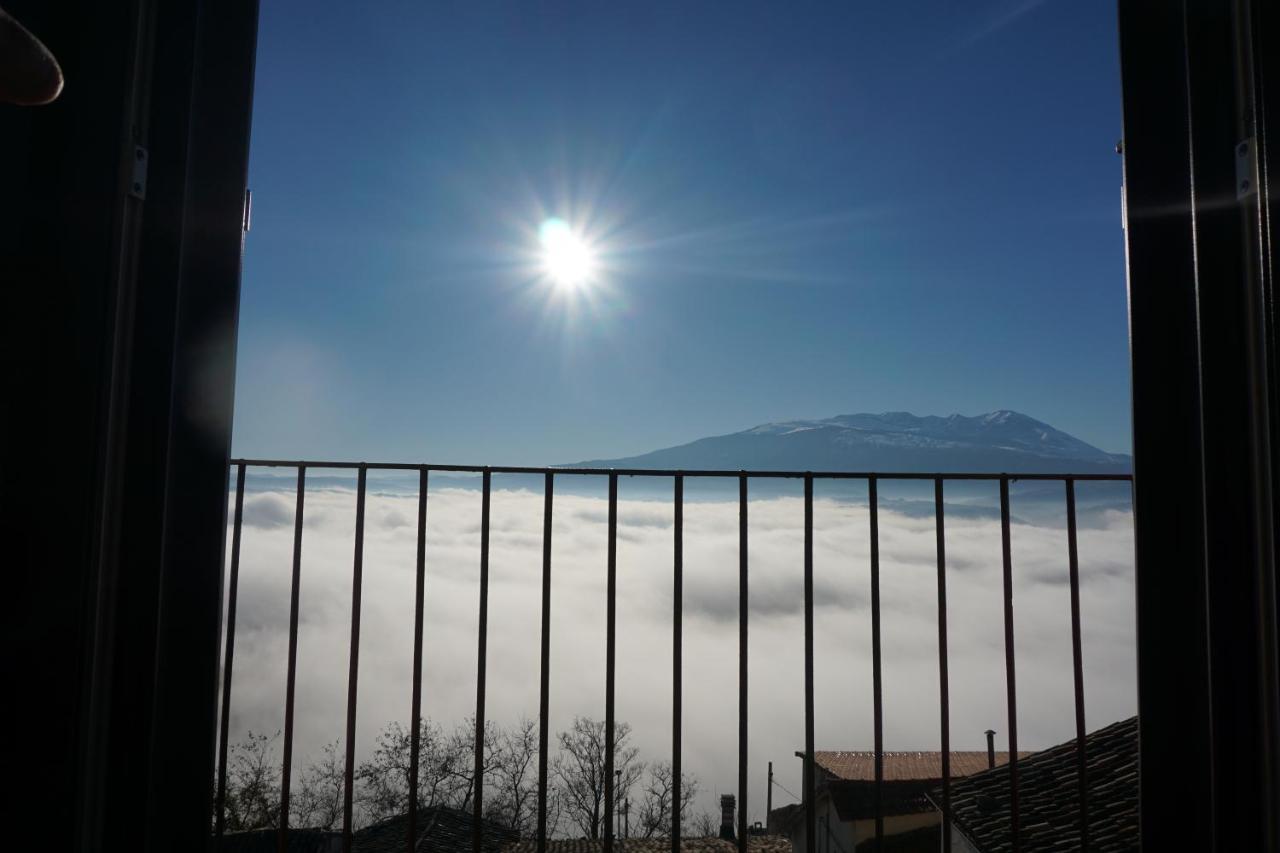Palazzo De Fabritiis Bed & Breakfast Rosciano  Bagian luar foto